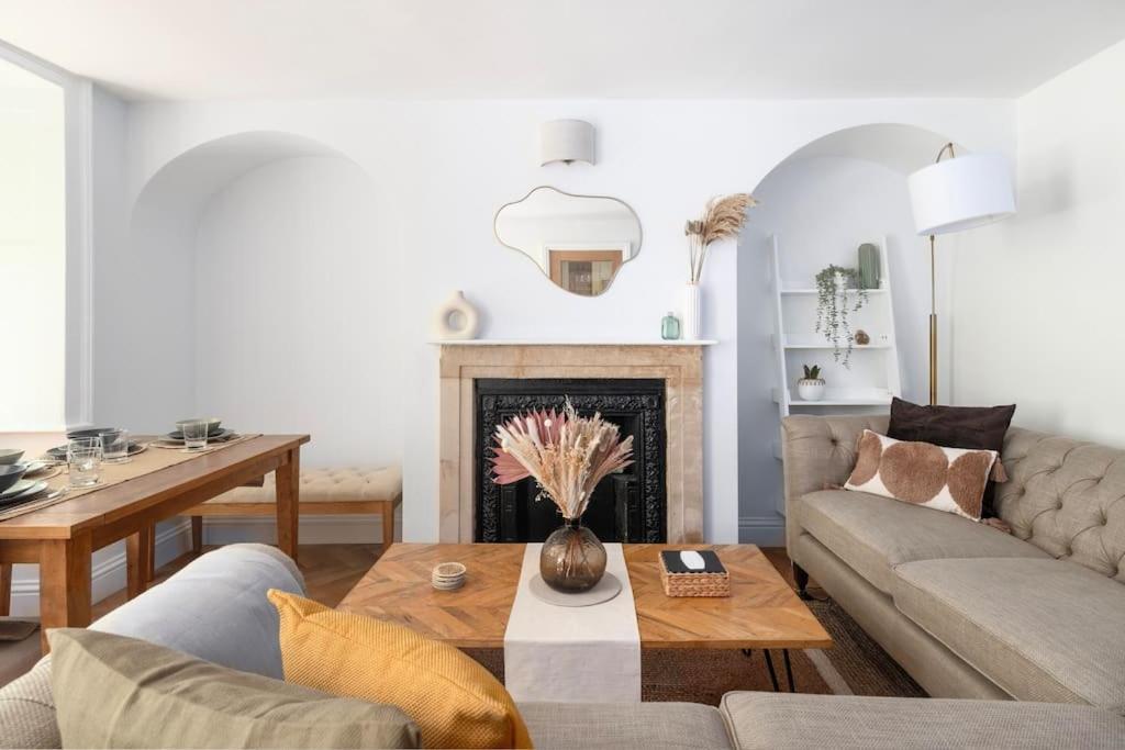 Spacious Apartment - 5 Minutes Walk To Bath Abbey Exterior photo